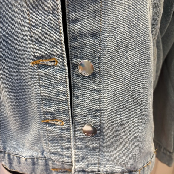 NWT Vigoss denim jacket with distressed bow back detail - S - Picture 7 of 12